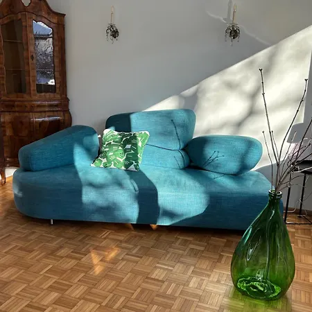 Annie Nyaraló Schruns