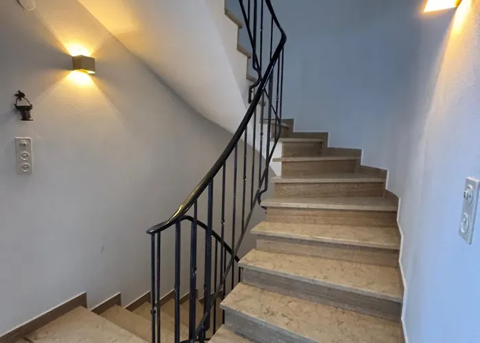 Nyaraló Annie Schruns